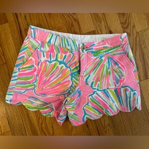 Lilly Pulitzer Buttercup Shorts Size 8.